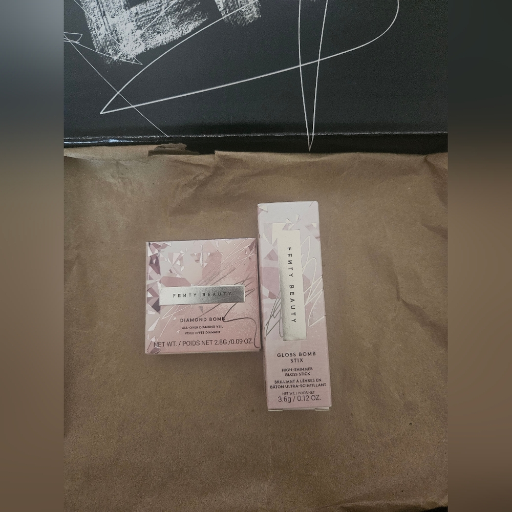 Fenty Bundle All-over Diamond Veil & Gloss Bomb Stix -How many Carats?! - Picture 1 of 5